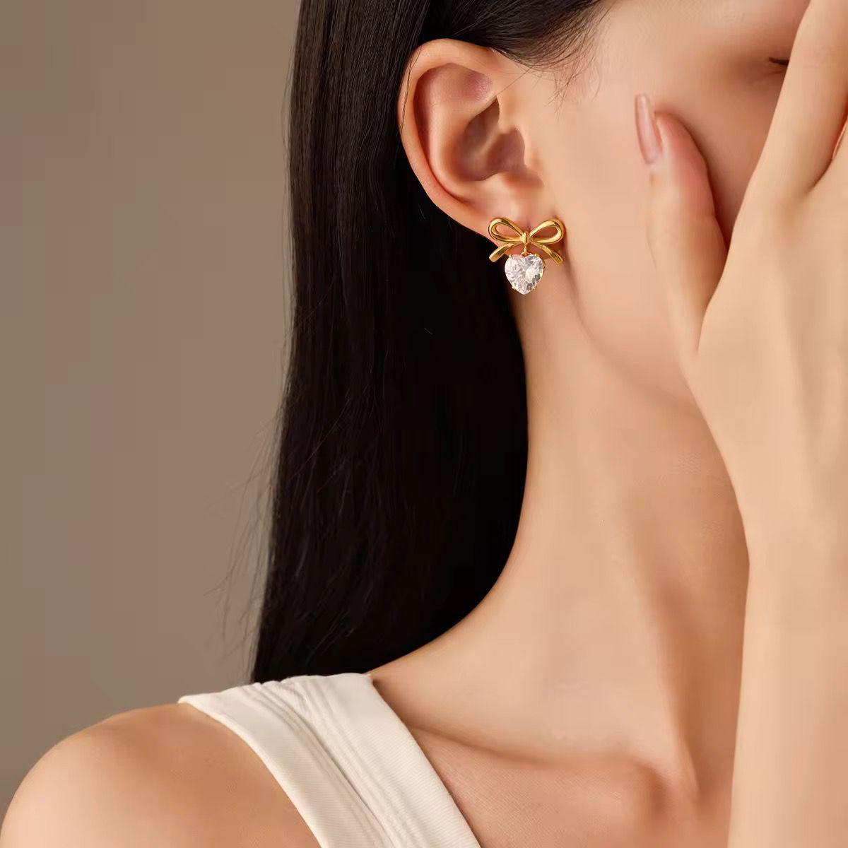 Selene BowLove Earrings