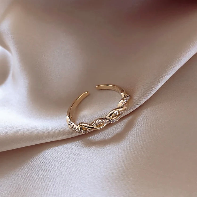 Adjustable Infinity Band