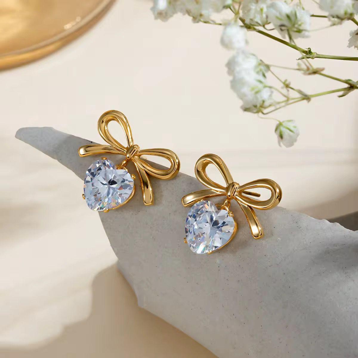 Selene BowLove Earrings