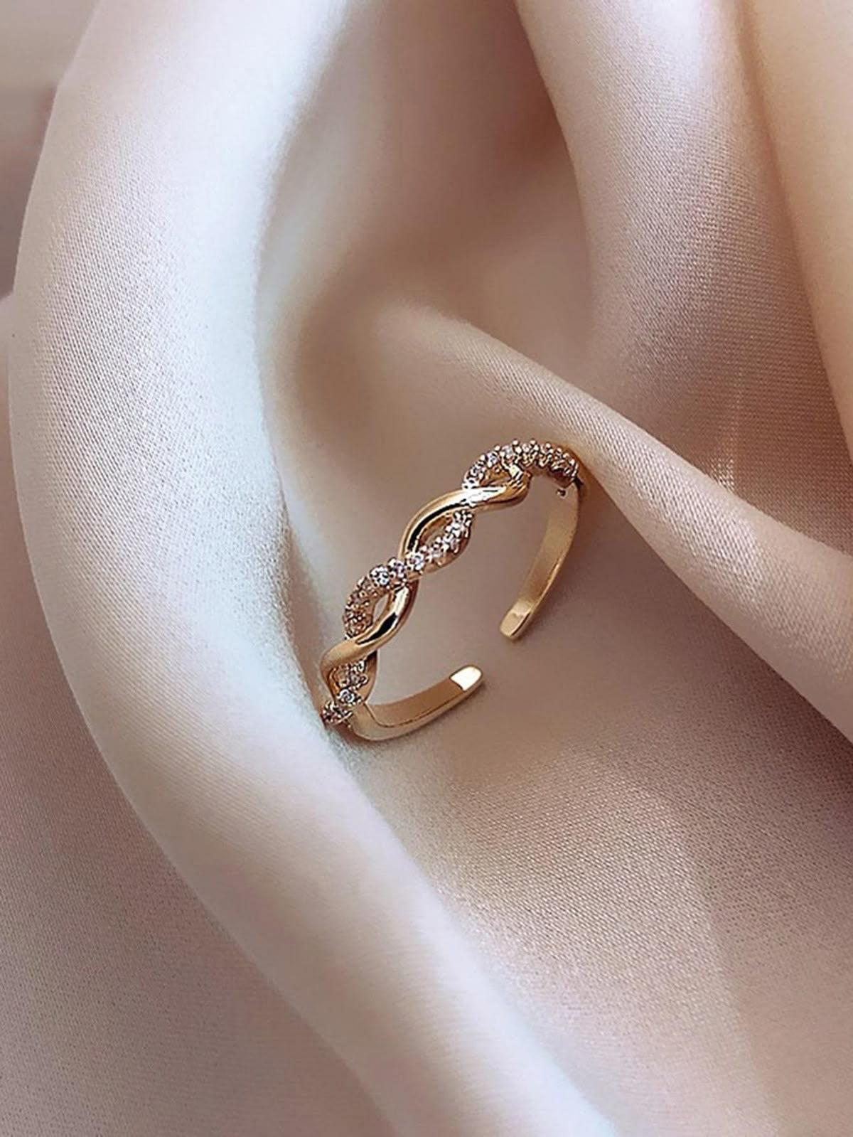 Adjustable Infinity Band