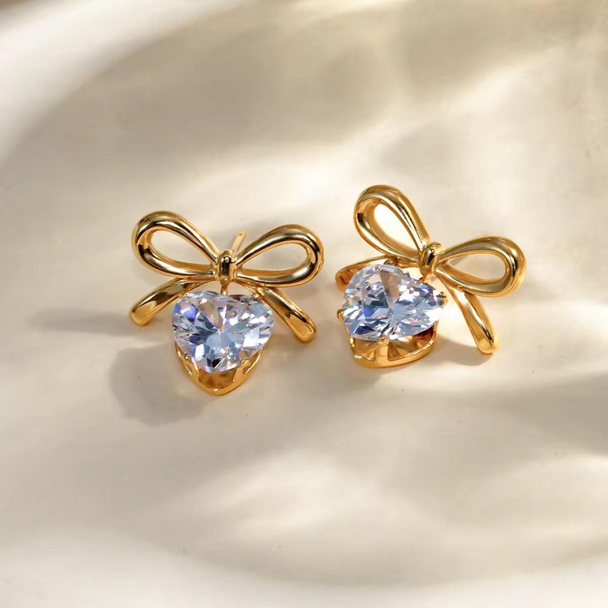 Selene BowLove Earrings