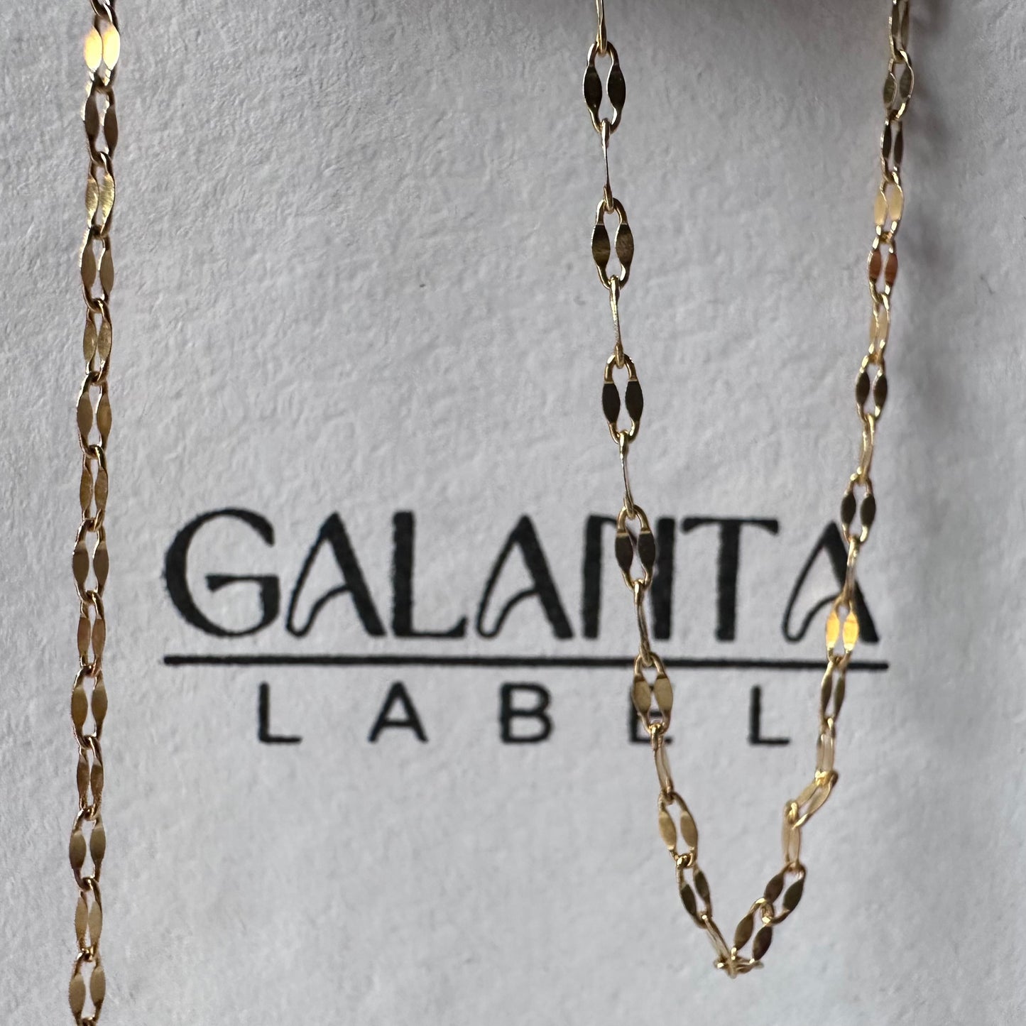 18K Lip Link Bracelet Chain