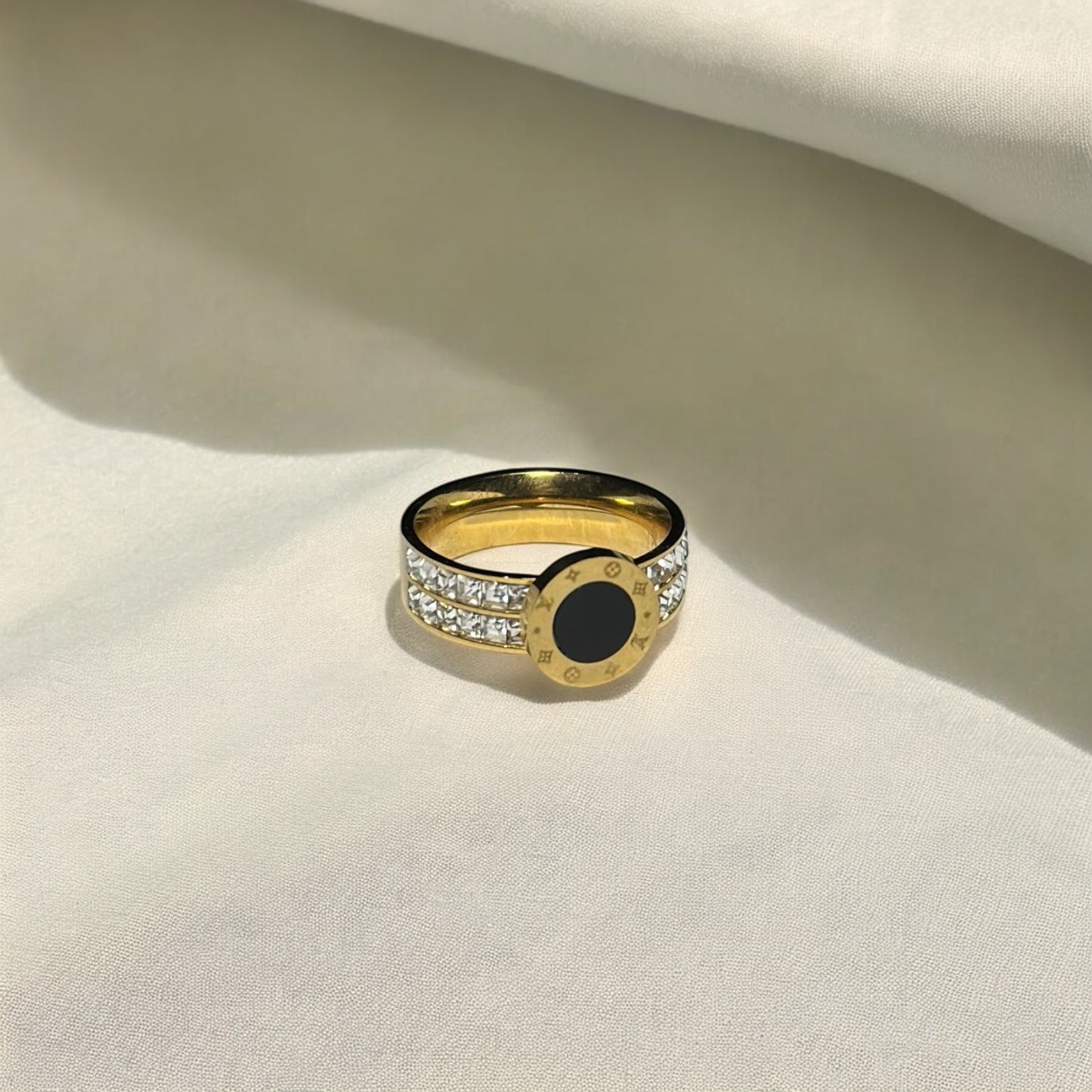 Eclipse Royale Ring