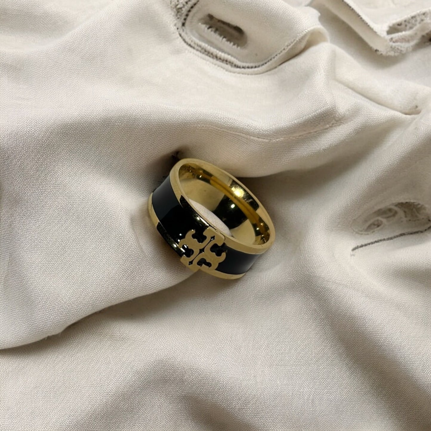 Enamel Ring White